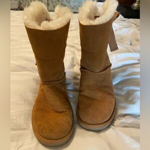 Koolaburra Tan Suede Winter Boots